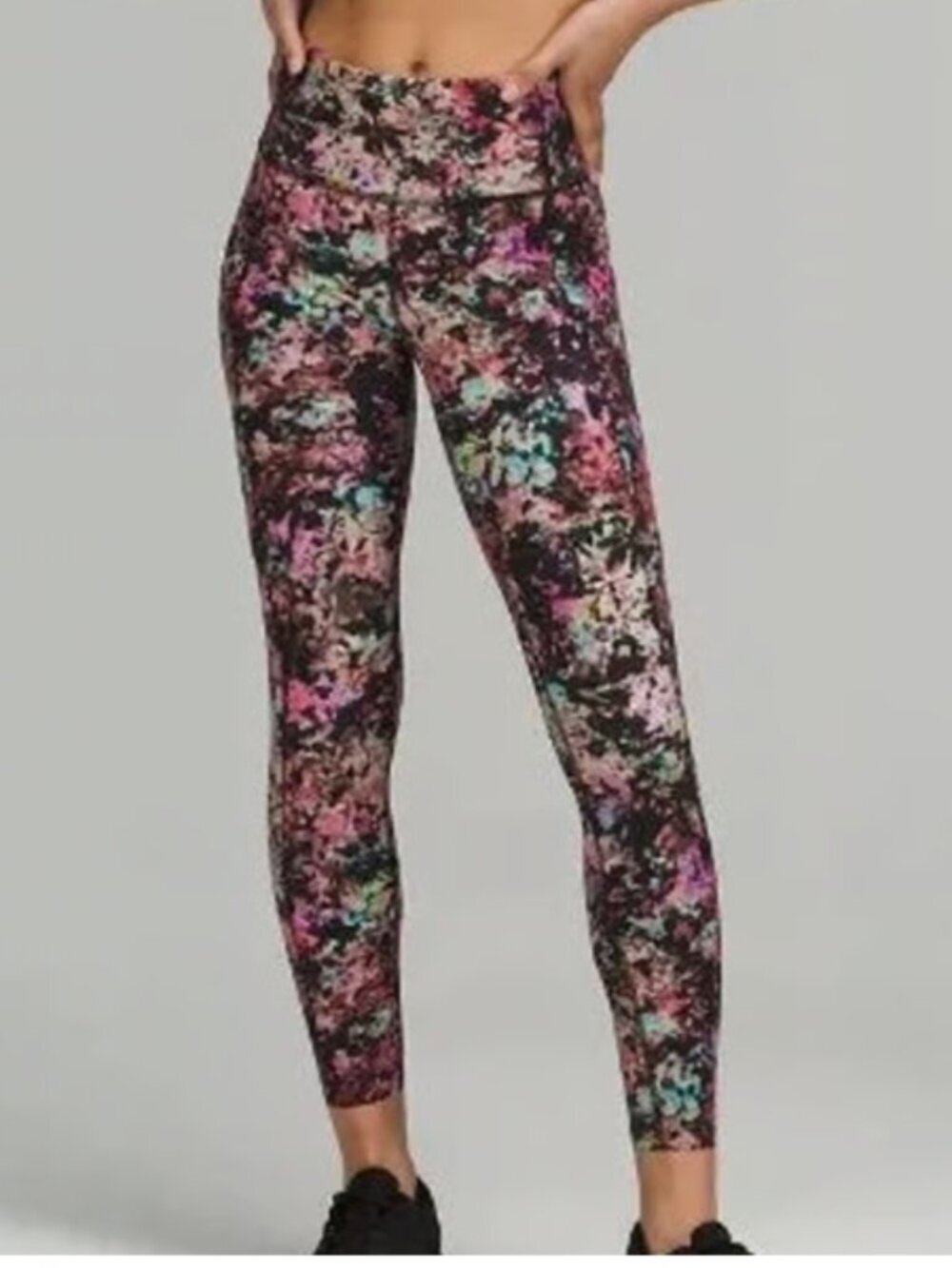 LULULEMON Fast and Free Tight Leggings 25" Stencil Blossom Red Multi Size 10